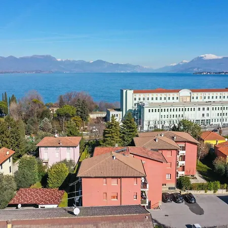 Desenzanoloft Starry Night Apartment